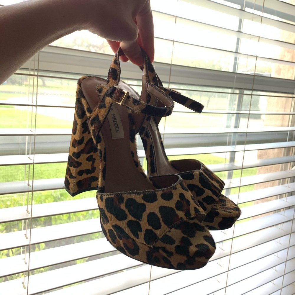 COPY - leopard Steve Madden pumps!!